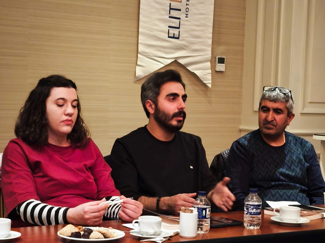 Elite World Van主图