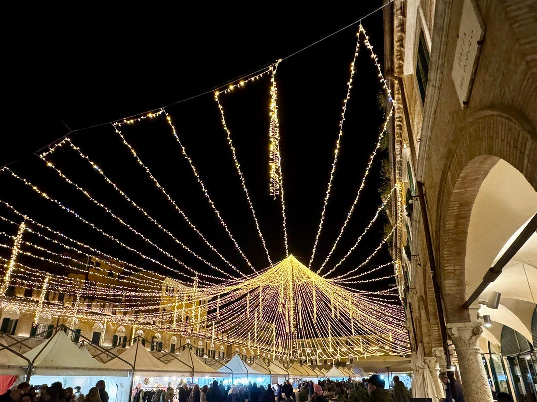 Piazza del Popolo-阿斯科利皮切诺必去景点