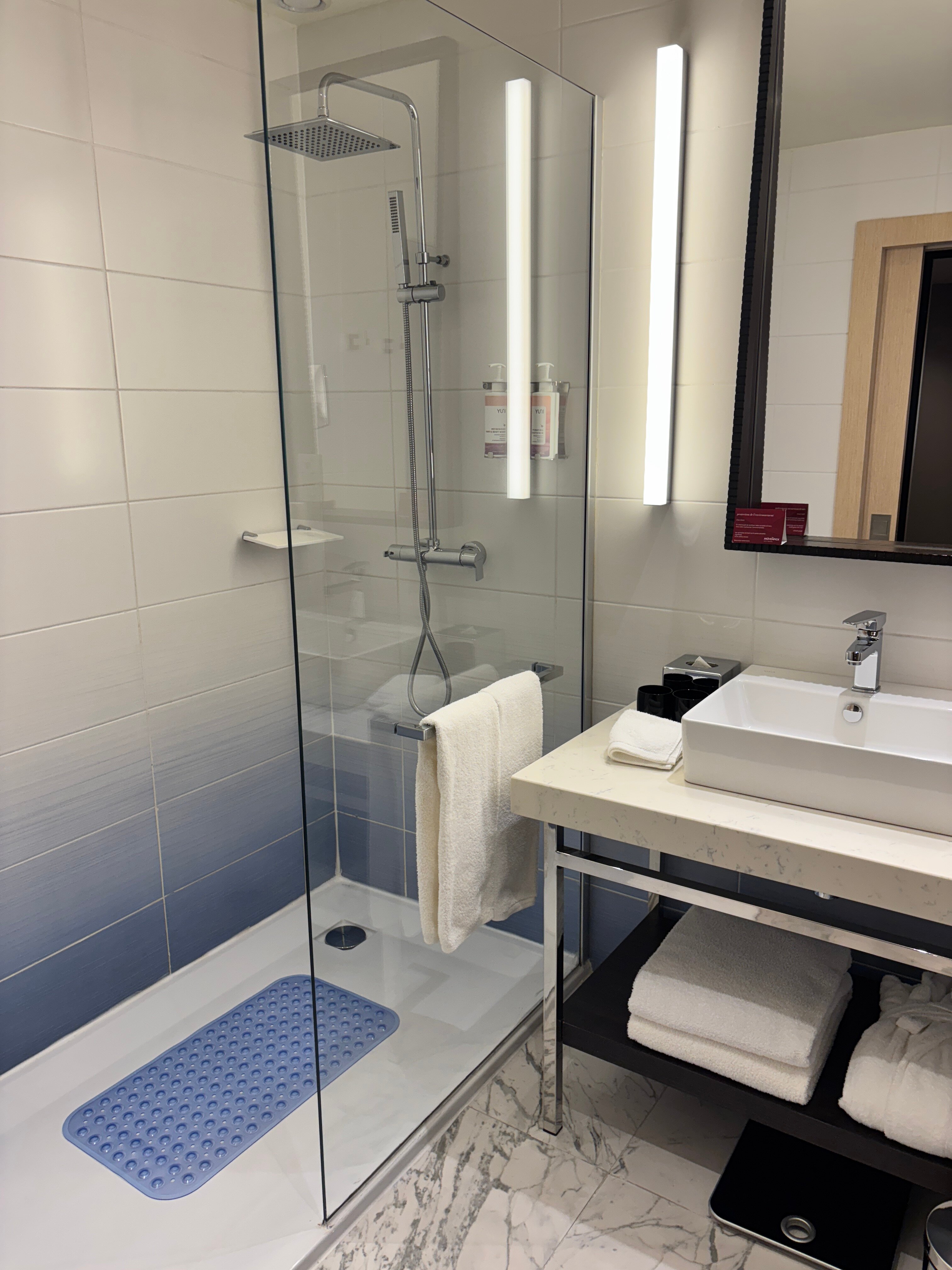 Moevenpick Hotel Abidjan-浴室