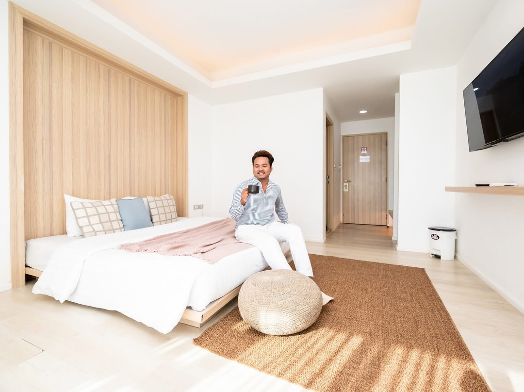 S2 Hotel