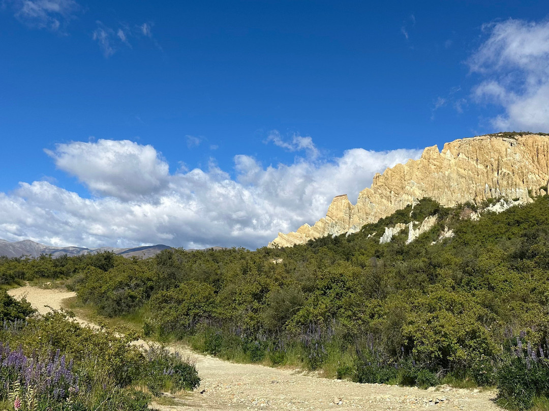 Clay Cliff-奥马拉马必去景点