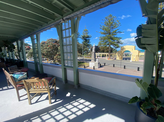 Art Deco Masonic Hotel主图