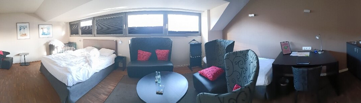 卡梅尔酒店主图