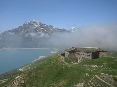 Col du Mont-Cenis-Lanslebourg Mont Cenis必去景点