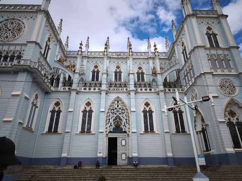 Basilica de la Virgen El Cisne-Loja必去景点