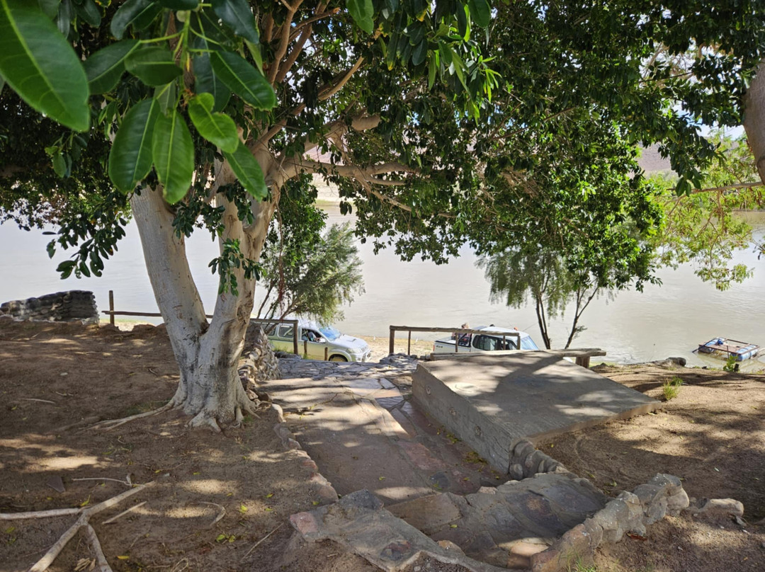 The Fisherman's Cove / The Lapa
