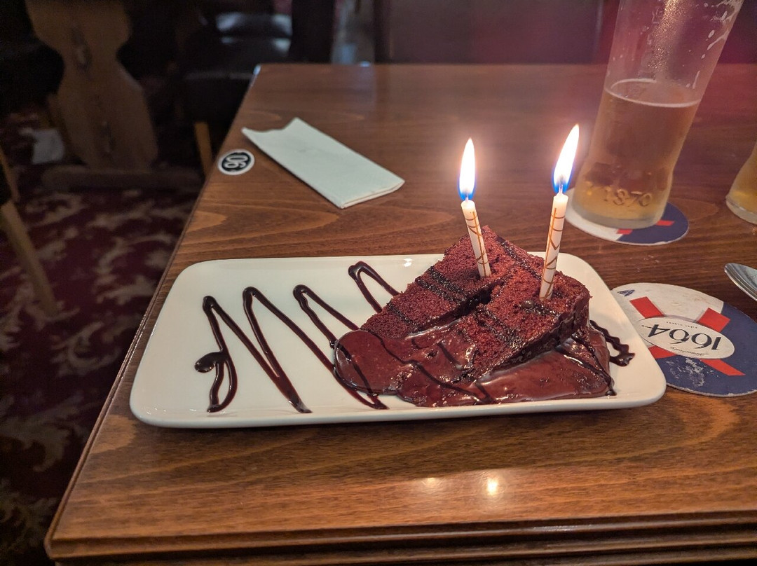 叶奥尔德红狮酒店主图