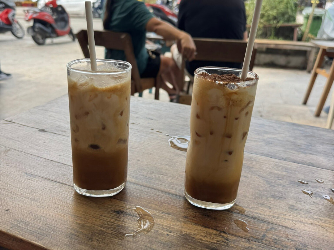 La Place Coffee & Eatery