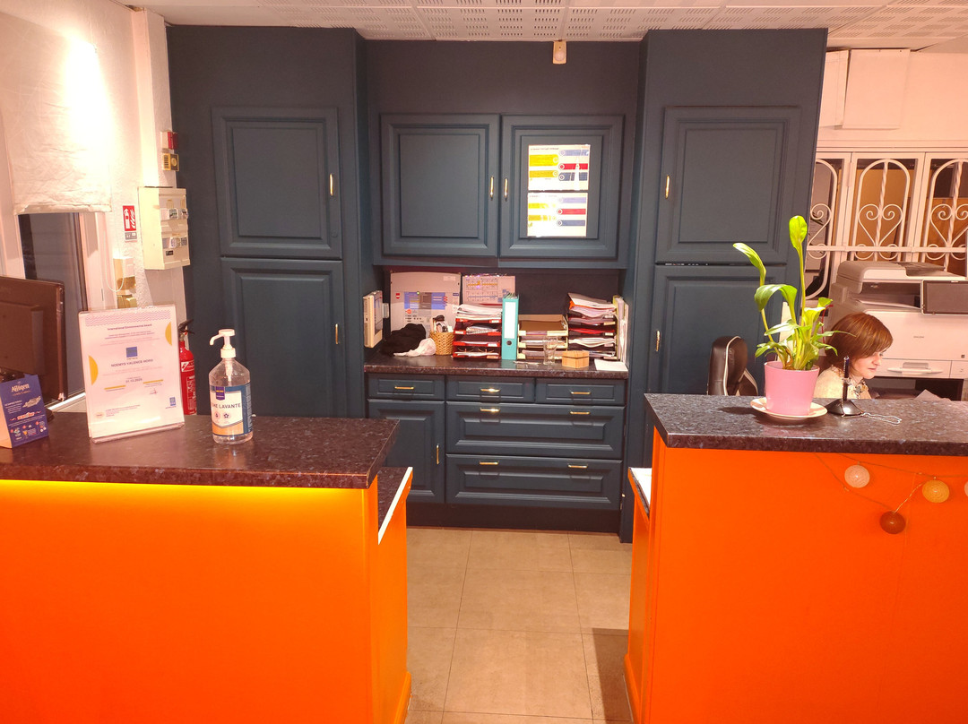 瓦朗斯北诺米斯主图