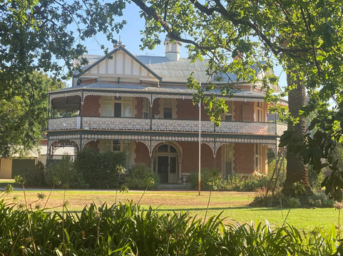 归隐汽车旅馆主图