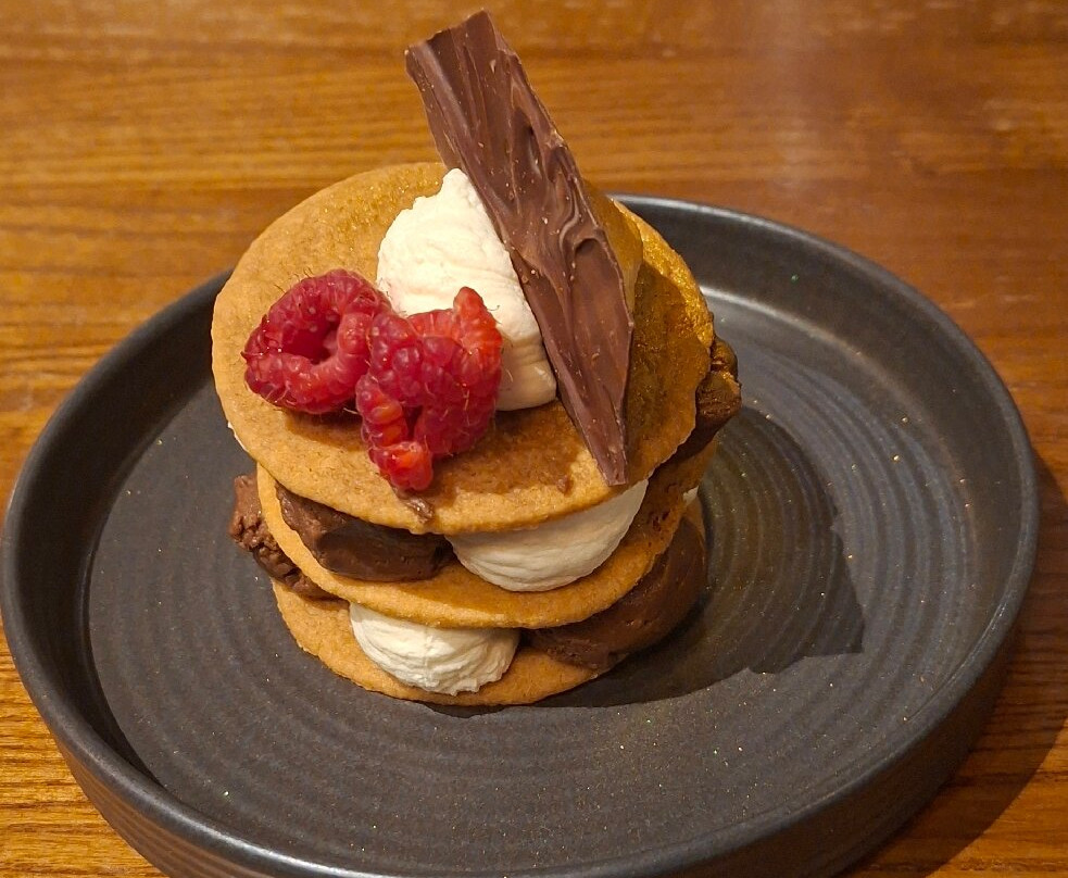 翠鸟酒吧酒店主图