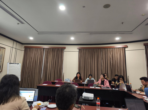 雷德托普酒店主图