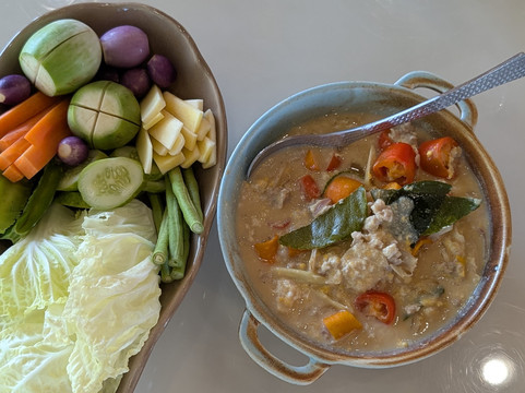 Chuleethorn Home & Cuisine