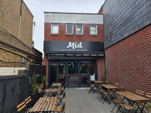 Mist cafe Bistro