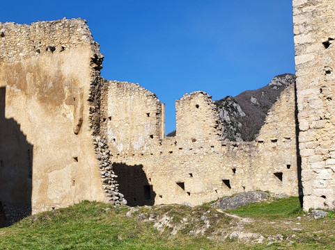 Chateau de Miglos-Miglos必去景点