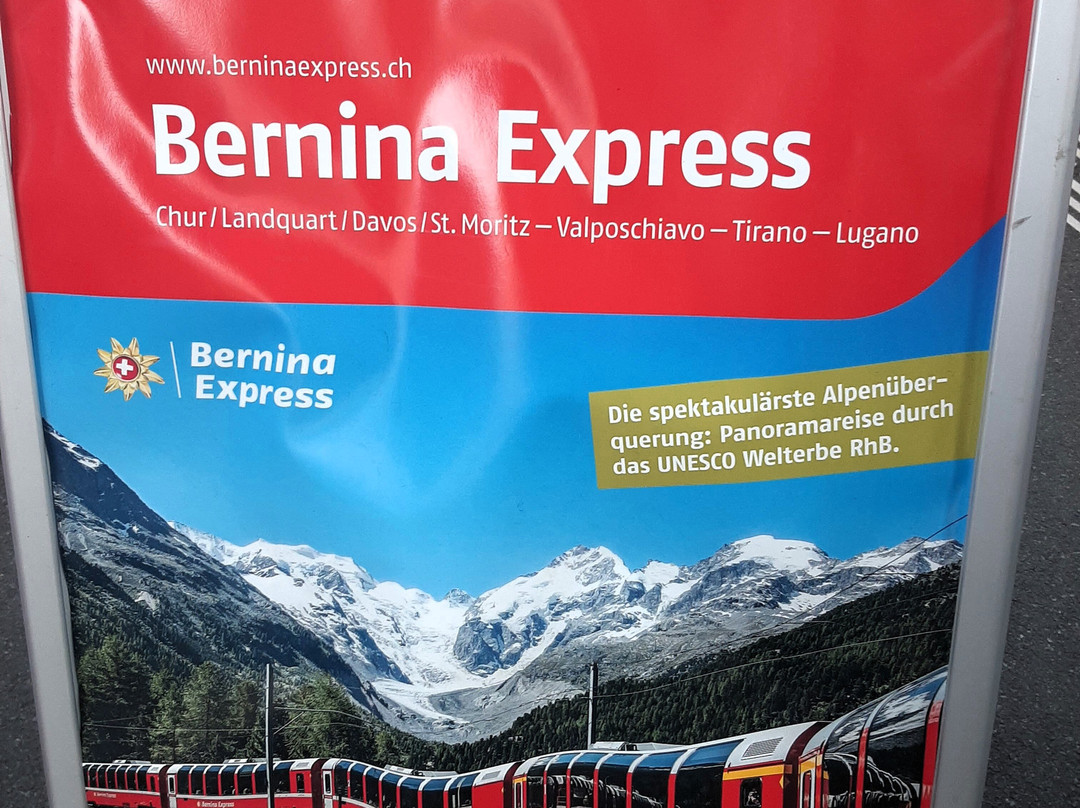 Trenino Rosso del Bernina-蒂拉诺必去景点