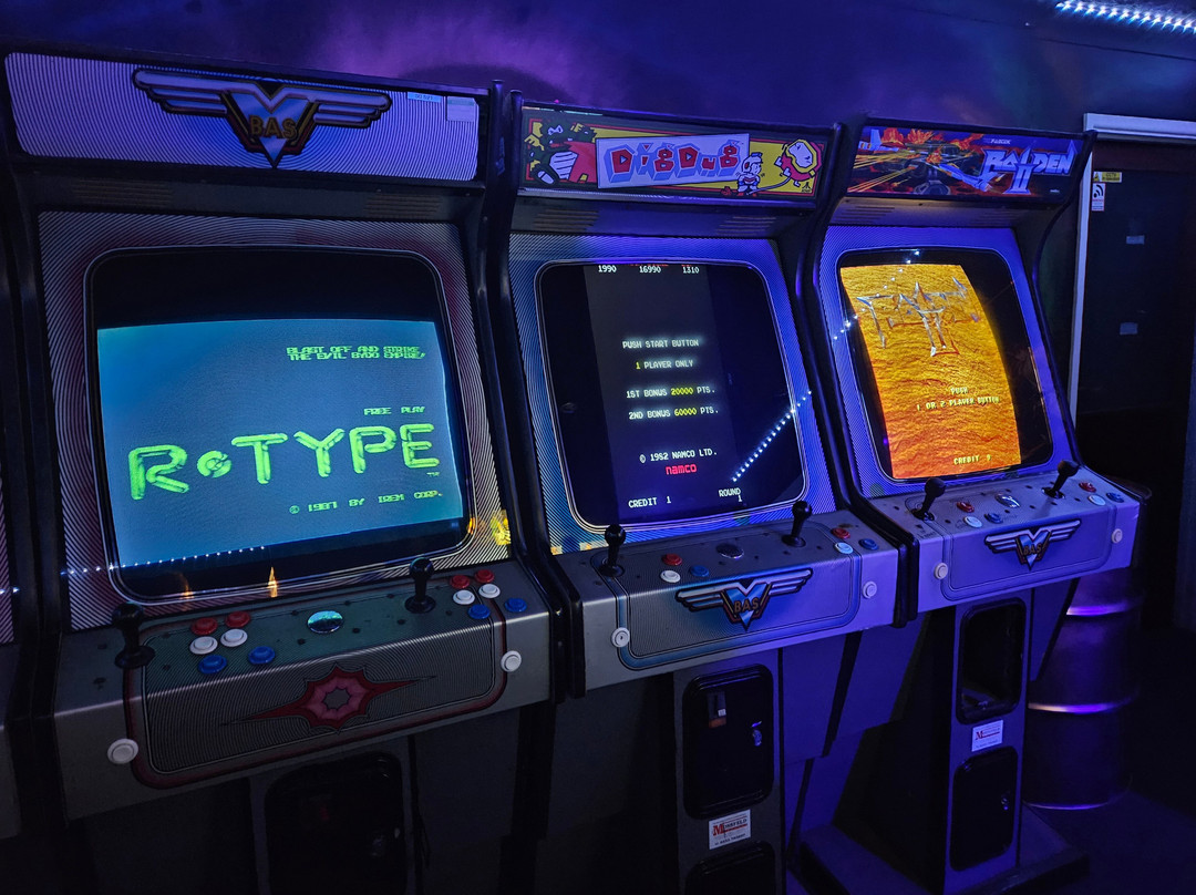 Insanity Gaming Arcade-普尔必去景点