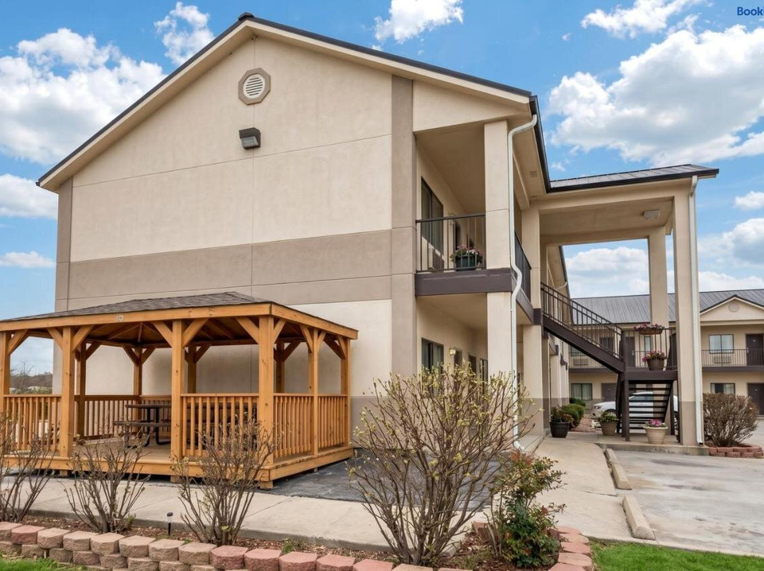 HiWay Inn Express Kiowa Hwy 69主图