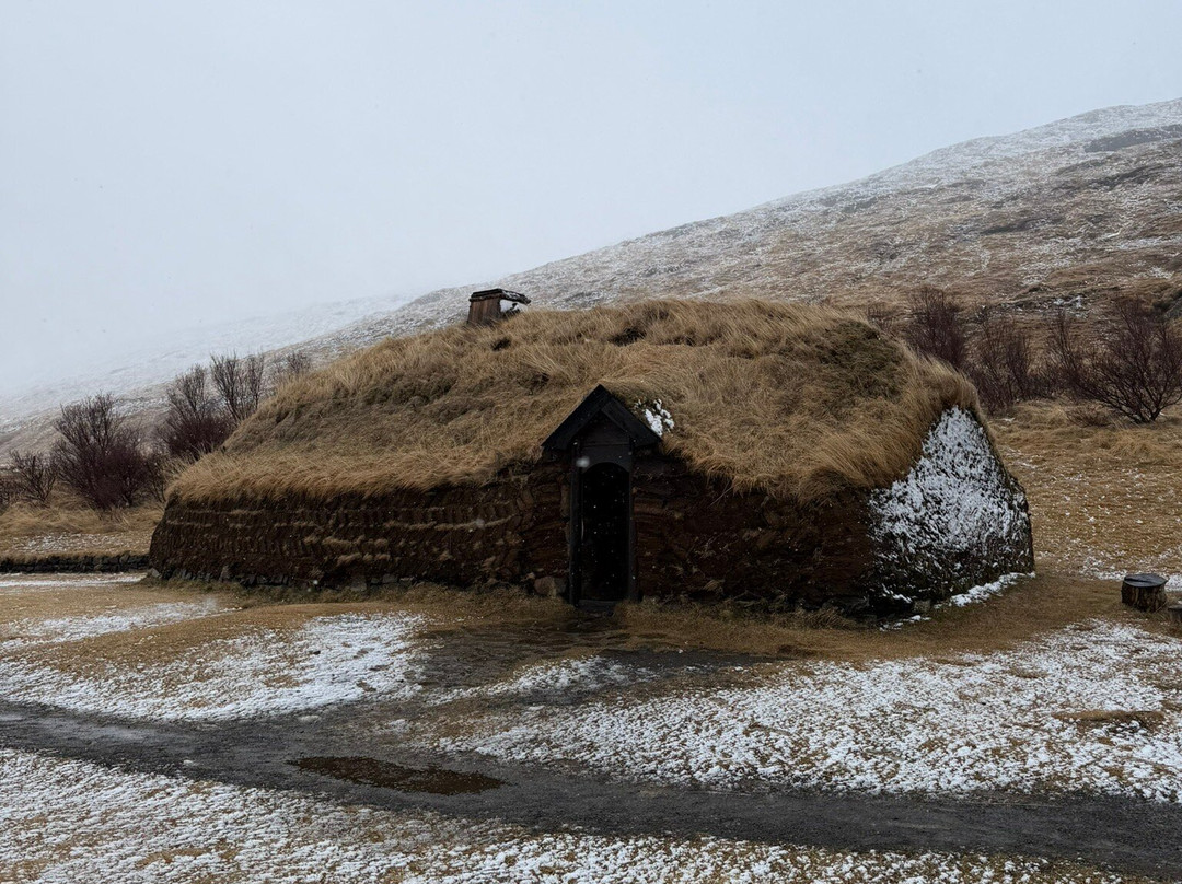 Eiriksstadir Viking longhouse-布扎达吕尔必去景点