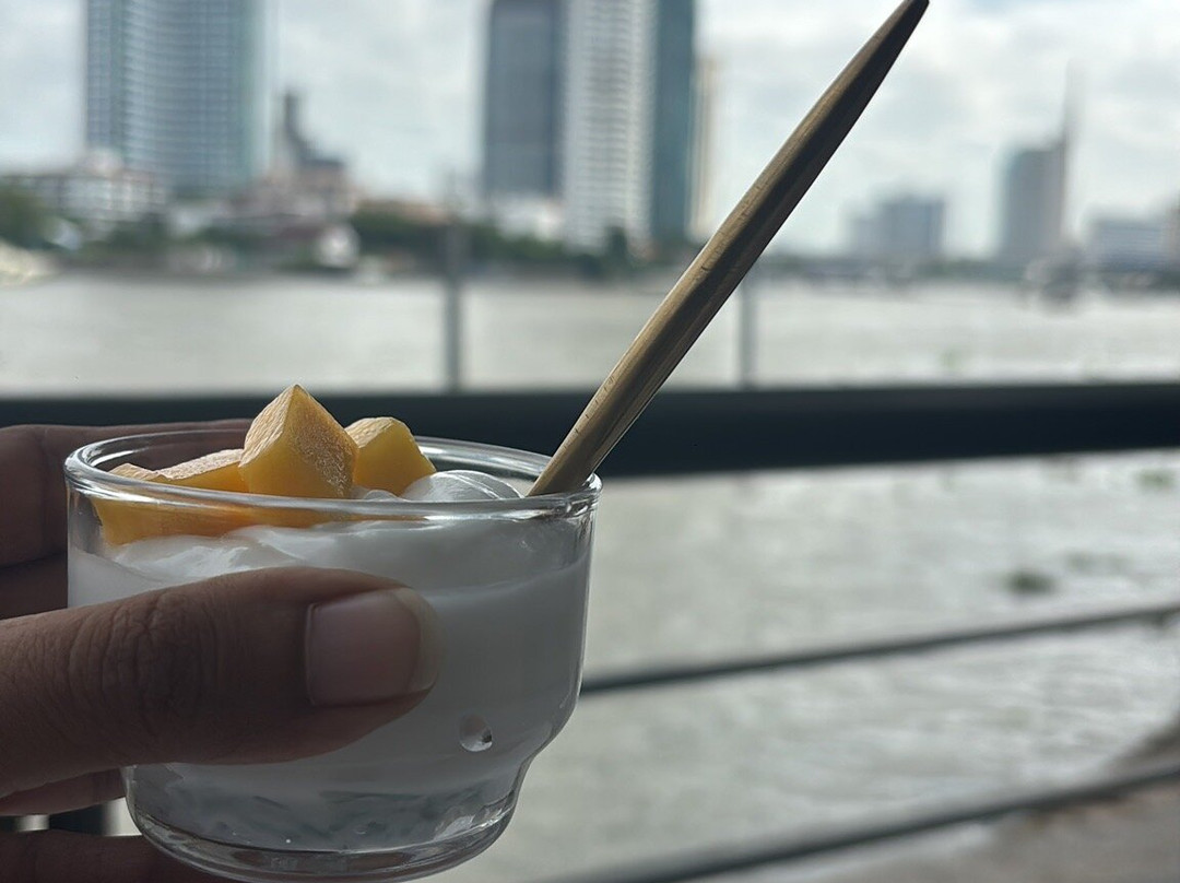 曼谷嘉佩乐酒店主图