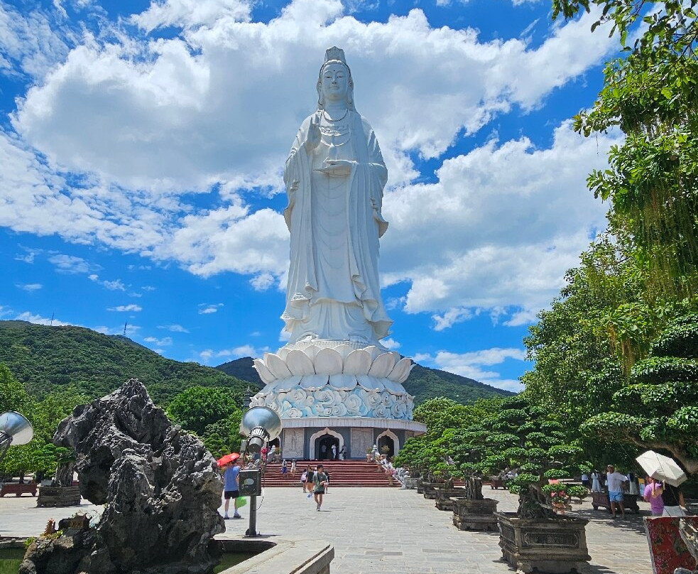 岘港观音像-岘港必去景点