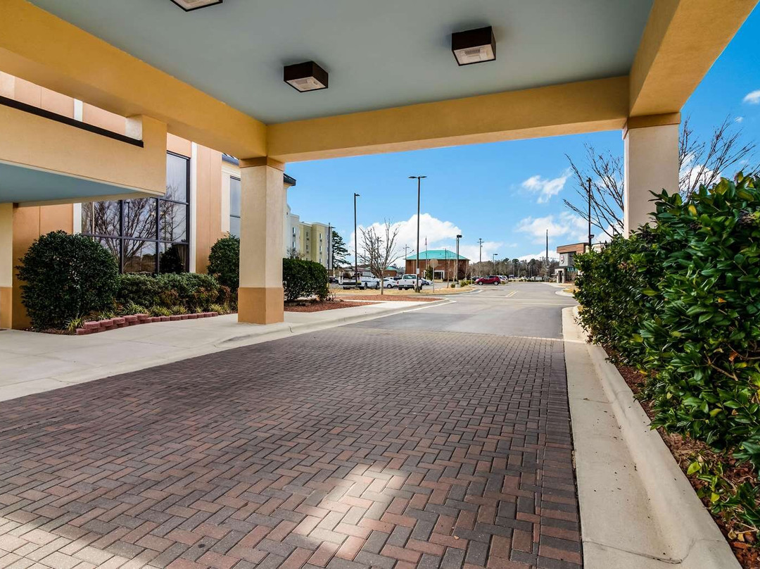 Trenton酒店住宿-Clarion Pointe New Bern