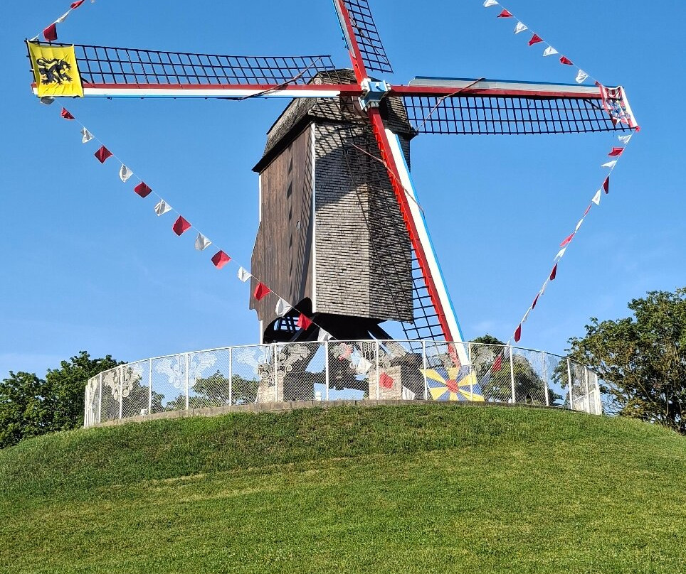 Windmills of Bruges-布鲁日必去景点