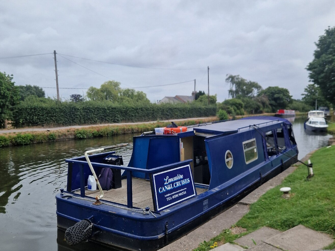 Lancashire Canal Cruises-Burscough必去景点