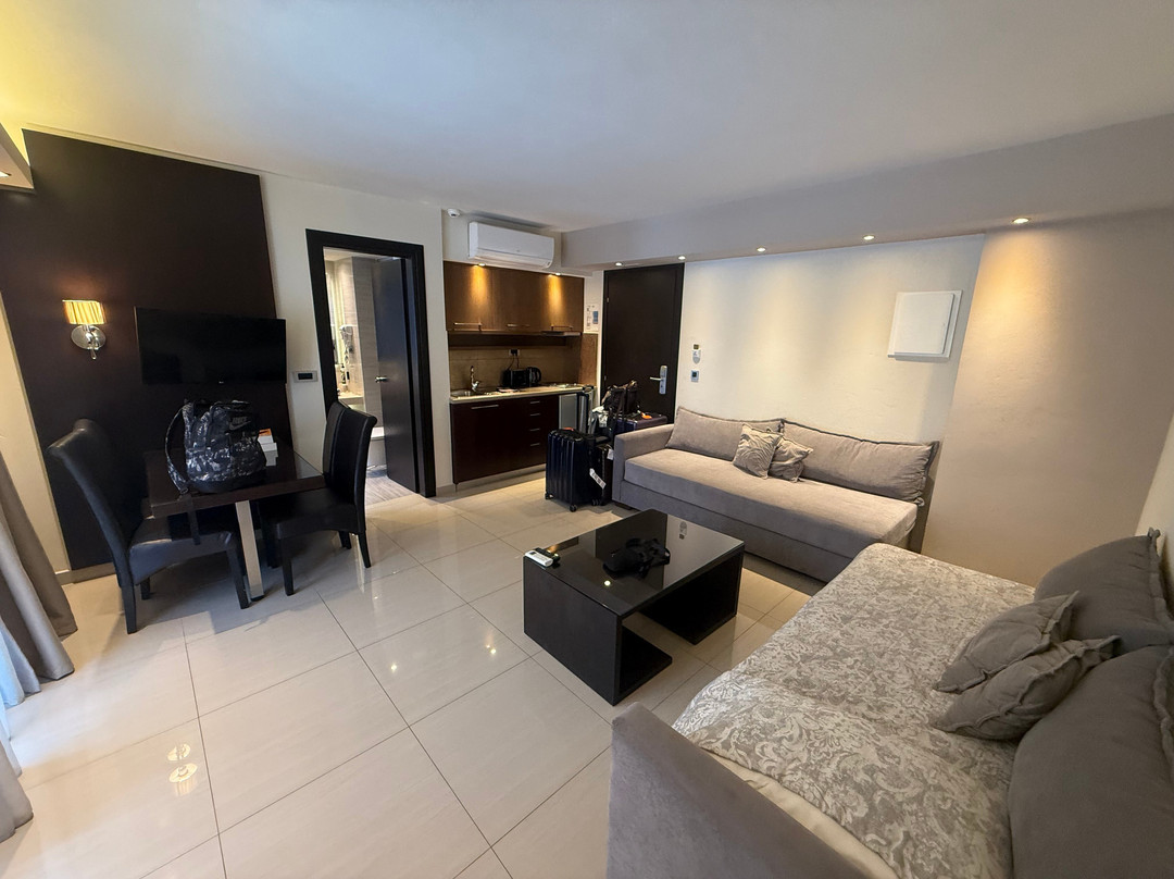 Mike Studios & Apartments主图