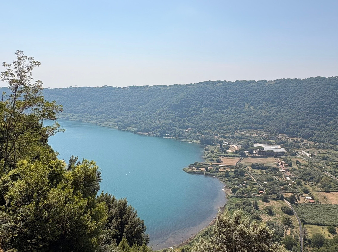 Lago di Nemi-Nemi必去景点