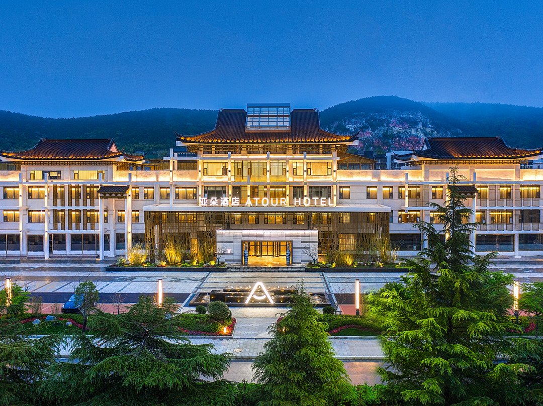 徐州云龙湖矿业大学亚朵酒店