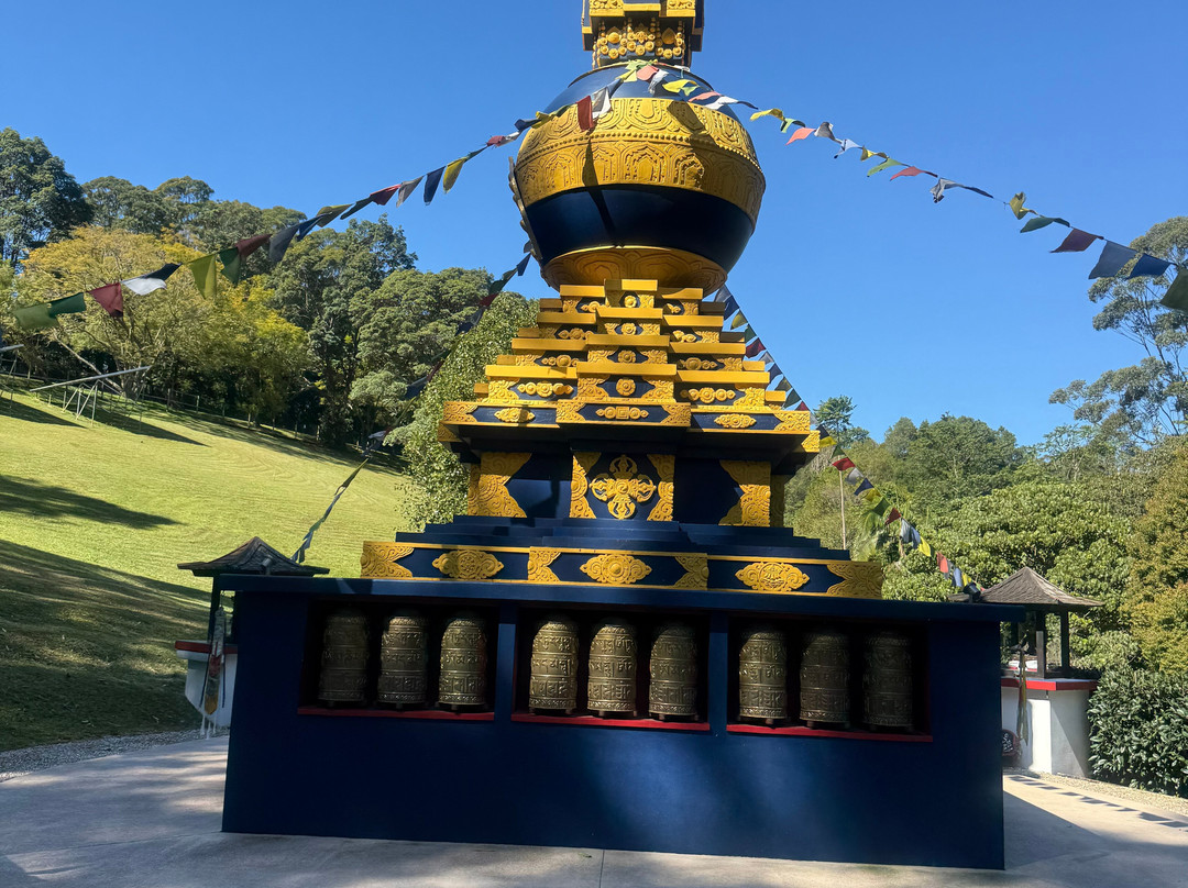 Crystal Castle & Shambhala Gardens-Montecollum必去景点