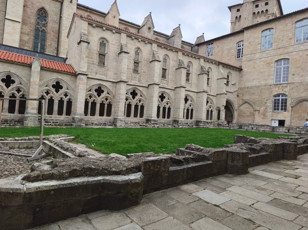 Abbaye de La Chaise Dieu-La Chaise-Dieu必去景点