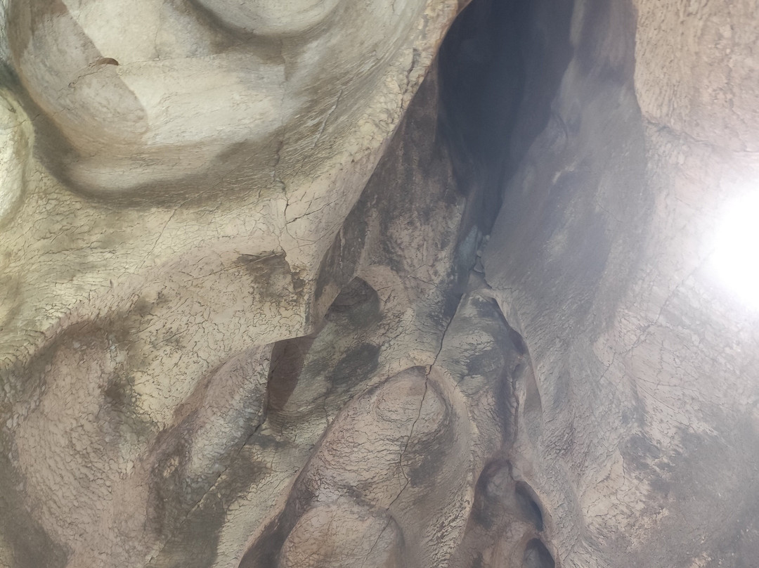 Grotta di Santa Croce-比谢列必去景点