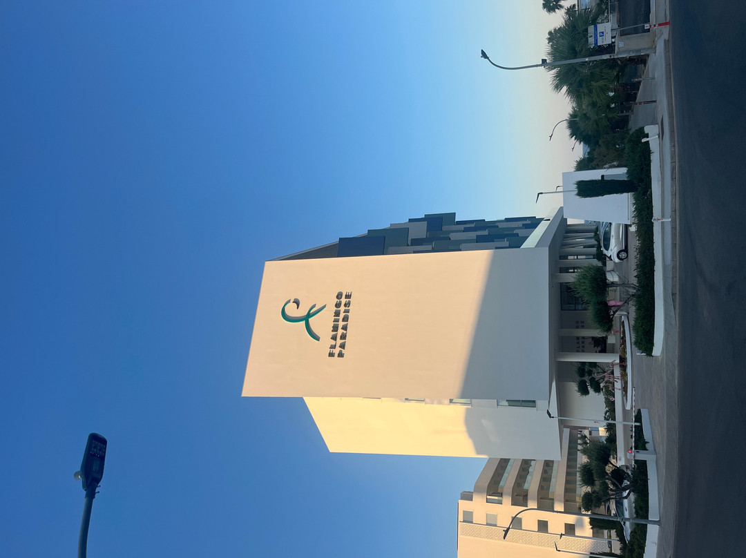 火烈鸟天堂海滩酒店（限成人）主图