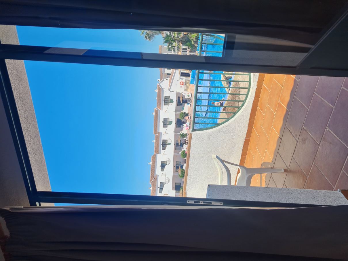 蓝海伦蒂斯科斯-旅行者