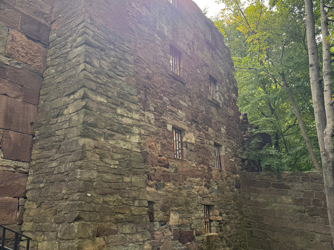 Old New Gate Prison & Copper Mine-East Granby必去景点