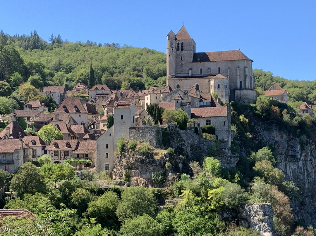 Taxi & Touring A La Carte-Saint-Vincent-de-Cosse必去景点