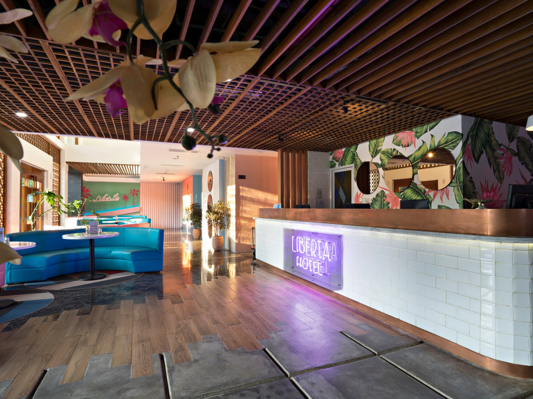 水明漾利伯塔酒店主图