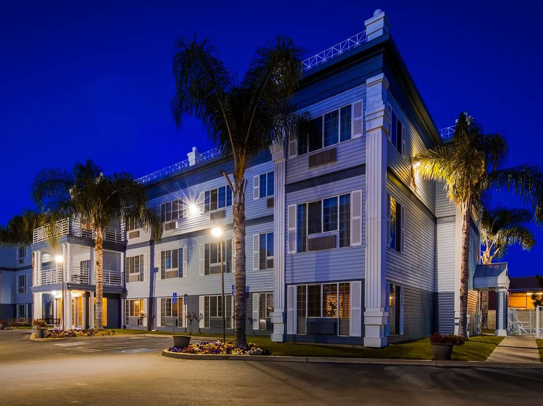 贝斯特韦斯特克隆尼阿尔酒店主图