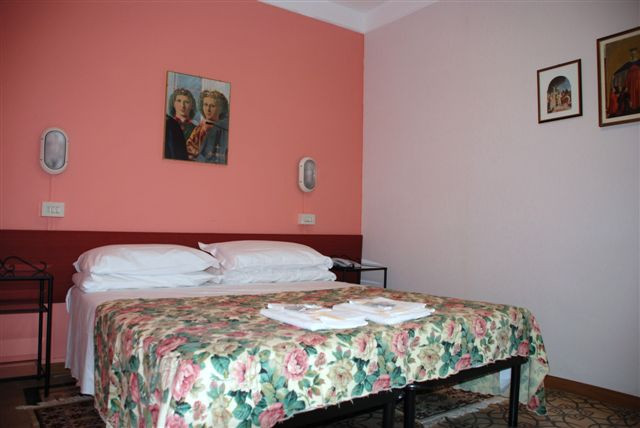 圣塞波尔克罗酒店住宿-Albergo Fiorentino