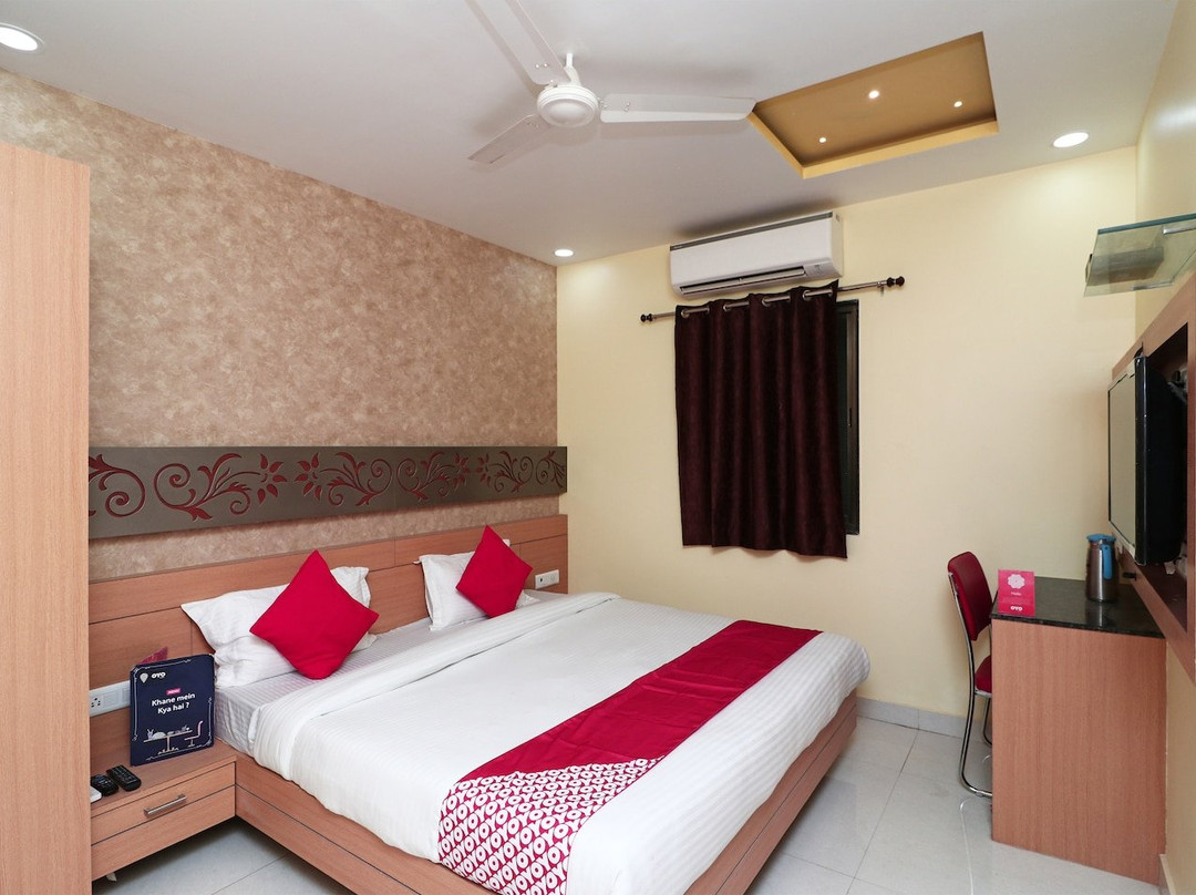 Capital O 16590 Hotel Sapphire Inn