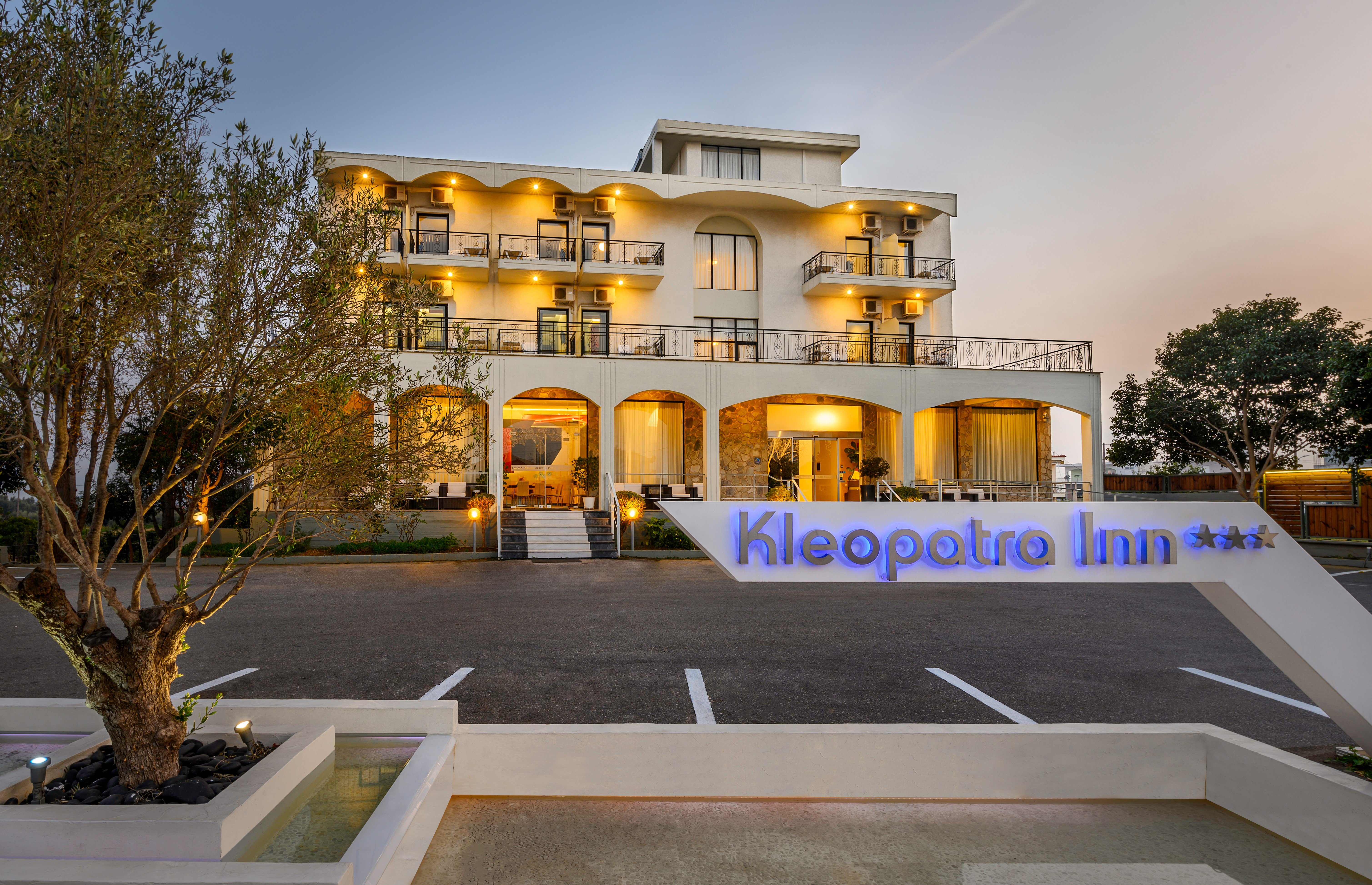 Kleopatra Inn-官方