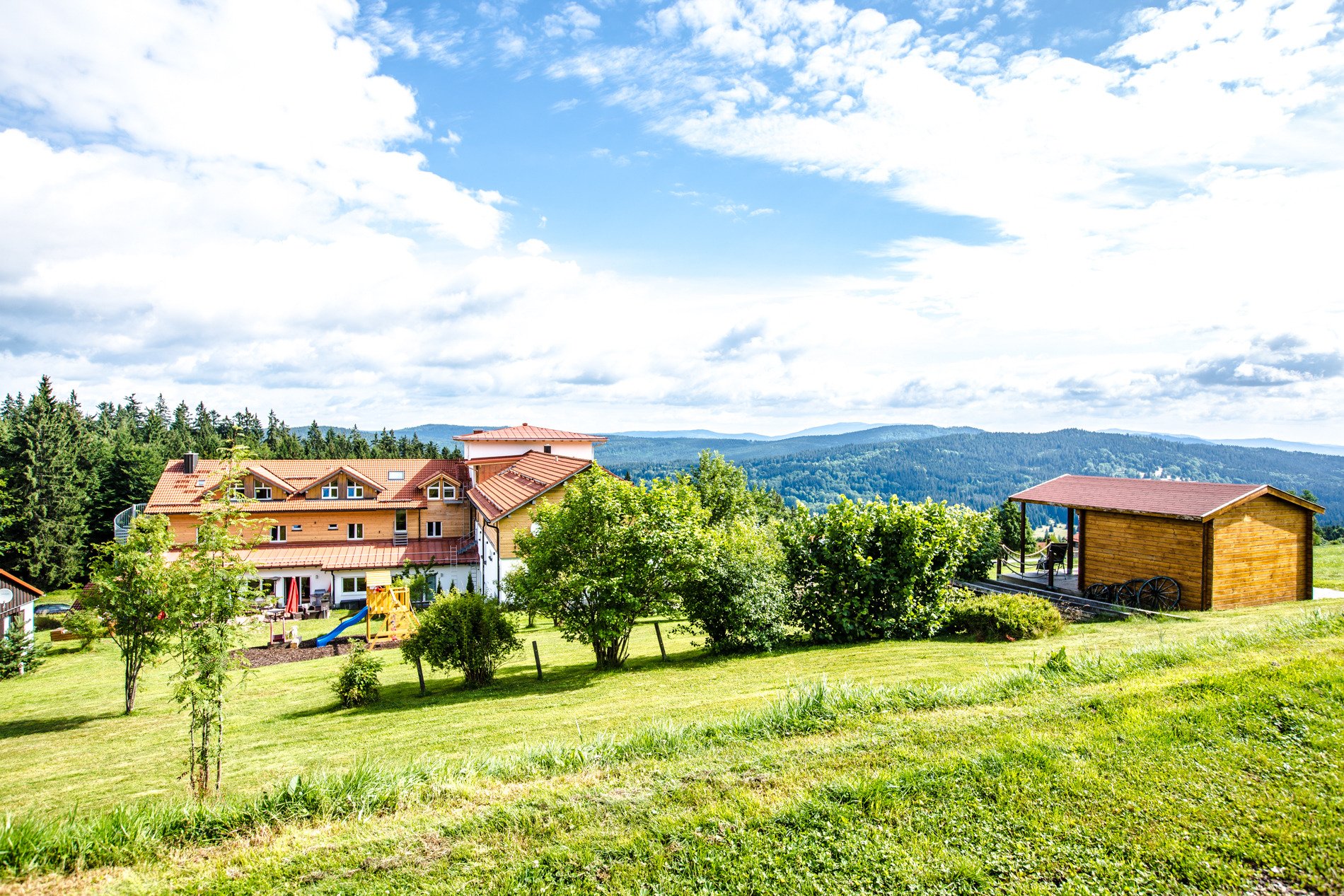 Hunderesort Waldeck-官方