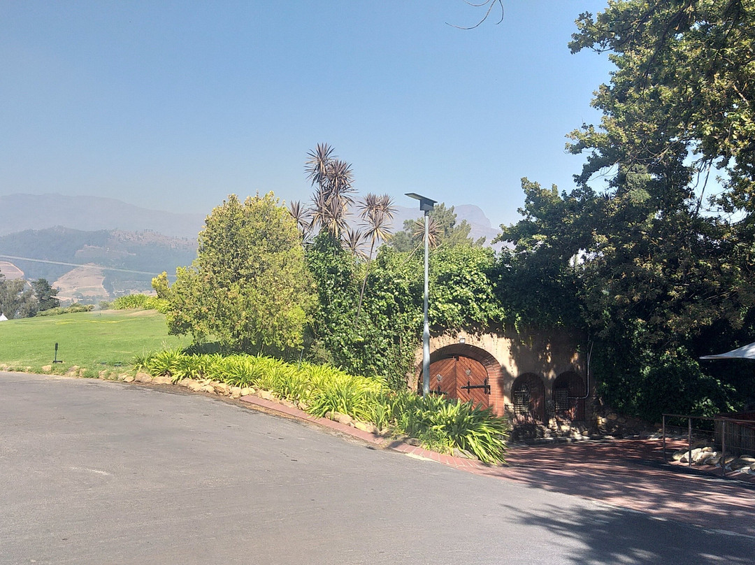 She Voyage hospitality-弗维斯必去景点