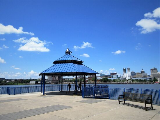East Peoria River Front Park-East Peoria必去景点