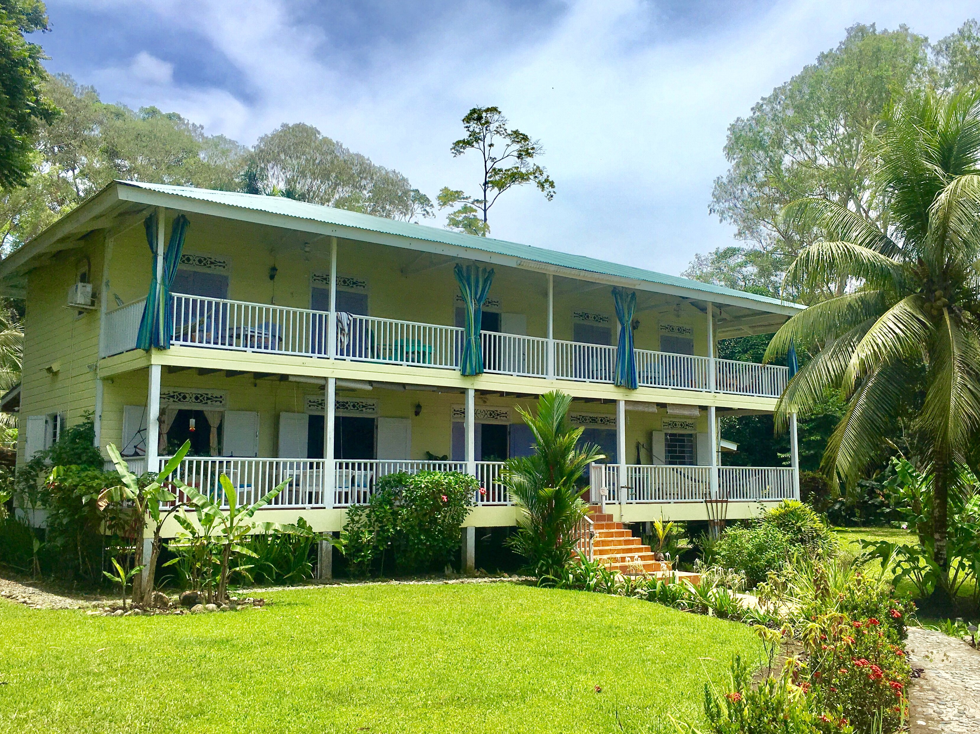 Sand Dollar Beach Bed & Breakfast-官方