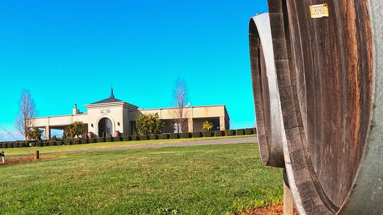 Sir Paz Estate-Wandin East必去景点