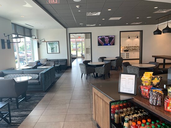 Hyatt Place Warwick Providence Airport-浴室