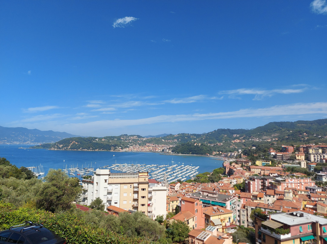 欧洲大酒店主图